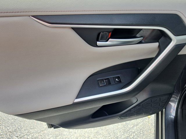 Used 2024 Toyota RAV4 Limited w/ Advanced Technology Package AWD/4WD image 13