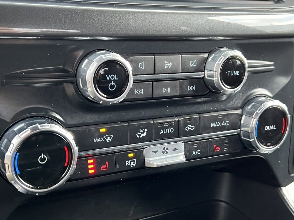 Certified 2022 Ford F150 XLT w/ Equipment Group 302A High image 33