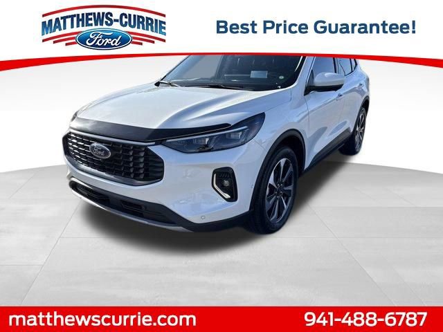 Certified 2023 Ford Escape Platinum w/ Premium Technology Package AWD/4WD image 1
