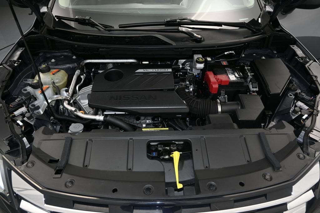 Used 2025 Nissan Rogue SV FWD image 18