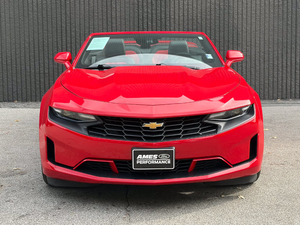Used 2023 Chevrolet Camaro LT RWD image 3