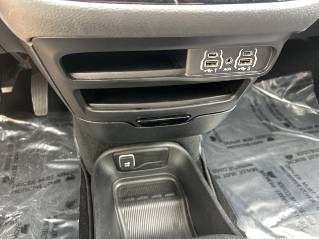 Used 2024 Chrysler Pacifica Limited FWD image 40