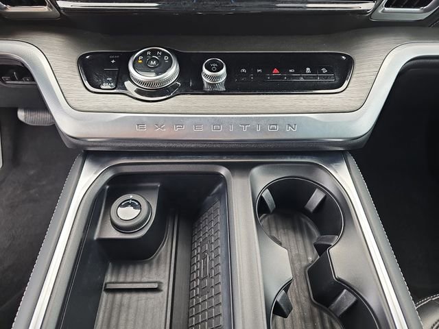 Certified 2025 Ford Expedition Platinum AWD/4WD image 23