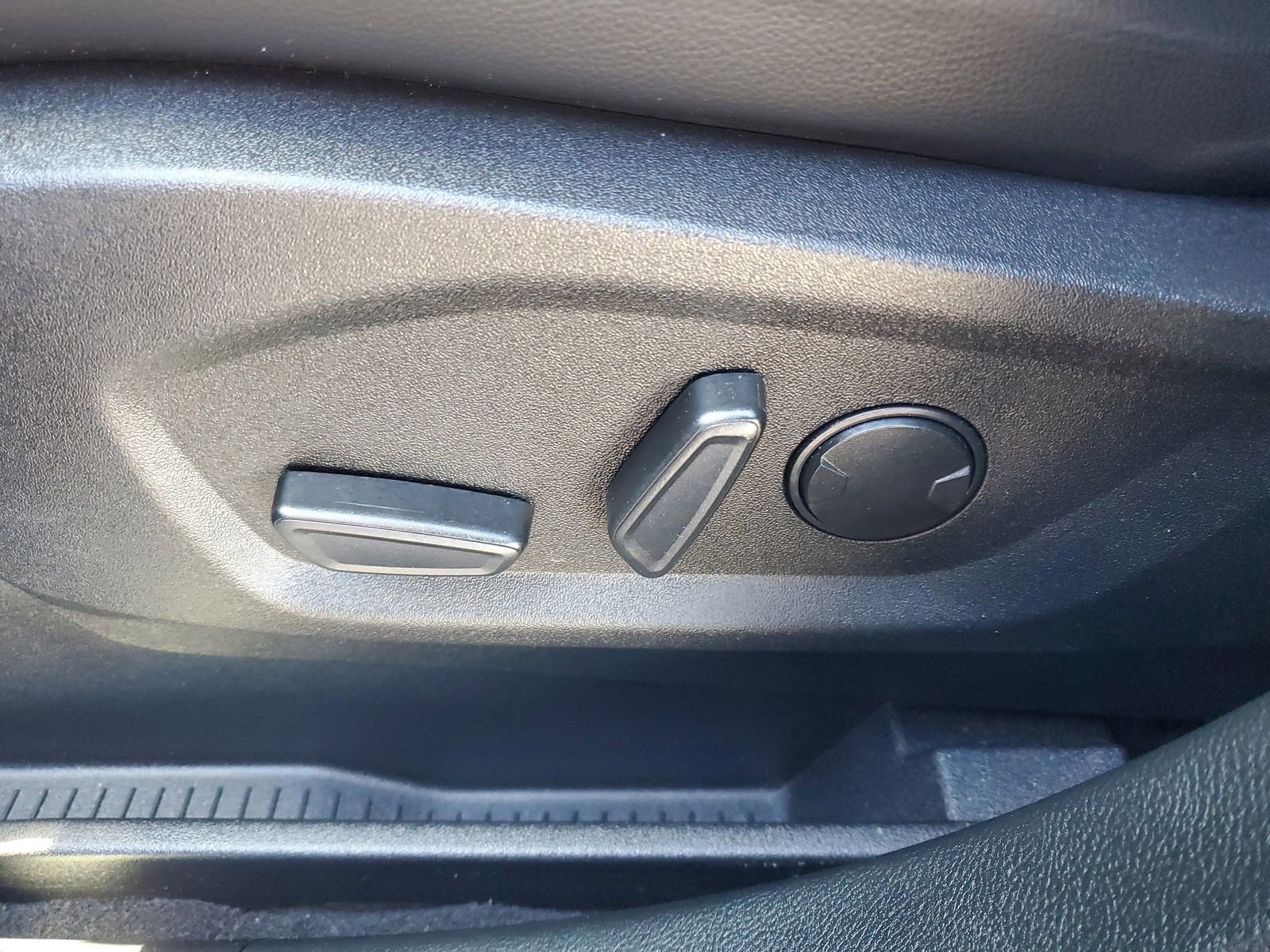 Certified 2024 Ford Edge ST-Line image 18