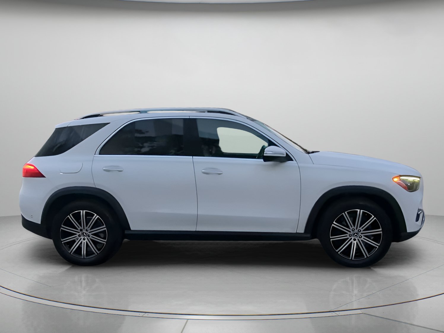 Used 2024 Mercedes-Benz GLE 350 4MATIC image 33