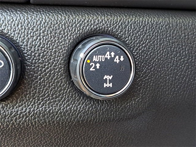 Used 2018 Chevrolet Colorado LT w/ Redline Special Edition image 17