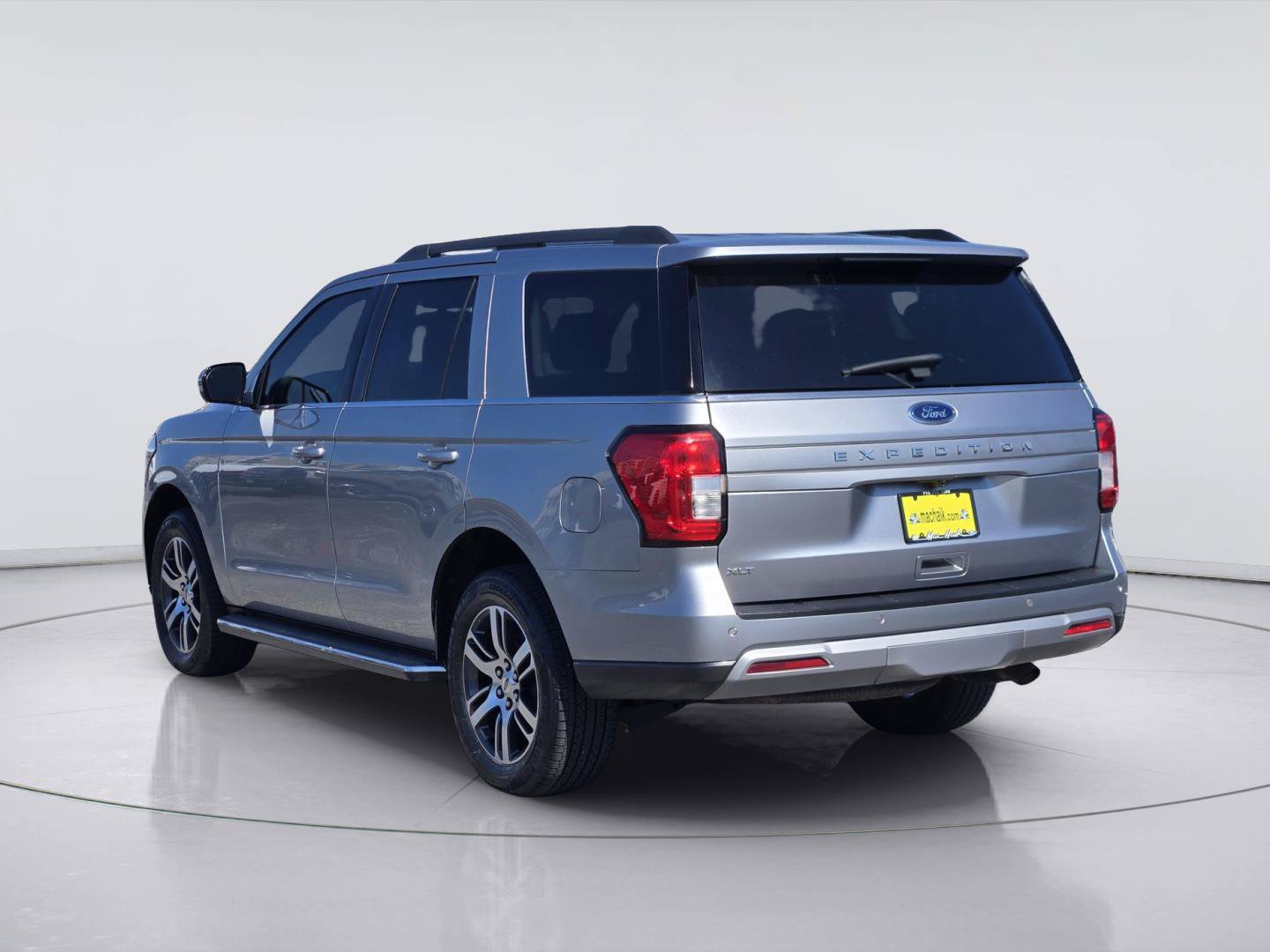 Certified 2022 Ford Expedition XLT RWD image 6