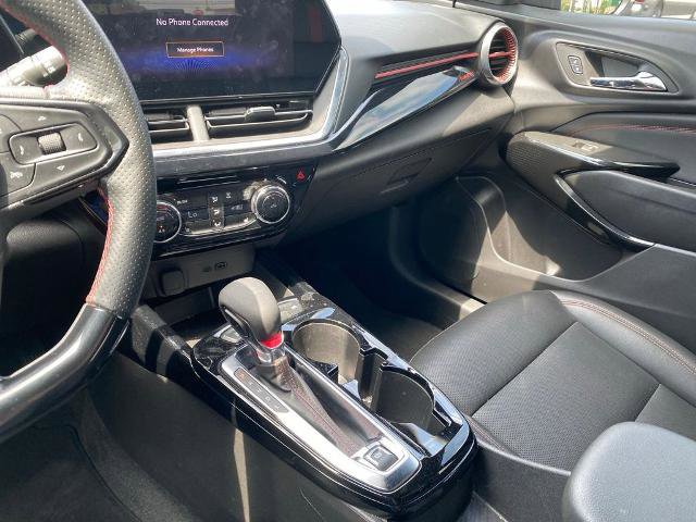 Used 2025 Chevrolet Trax RS FWD image 24