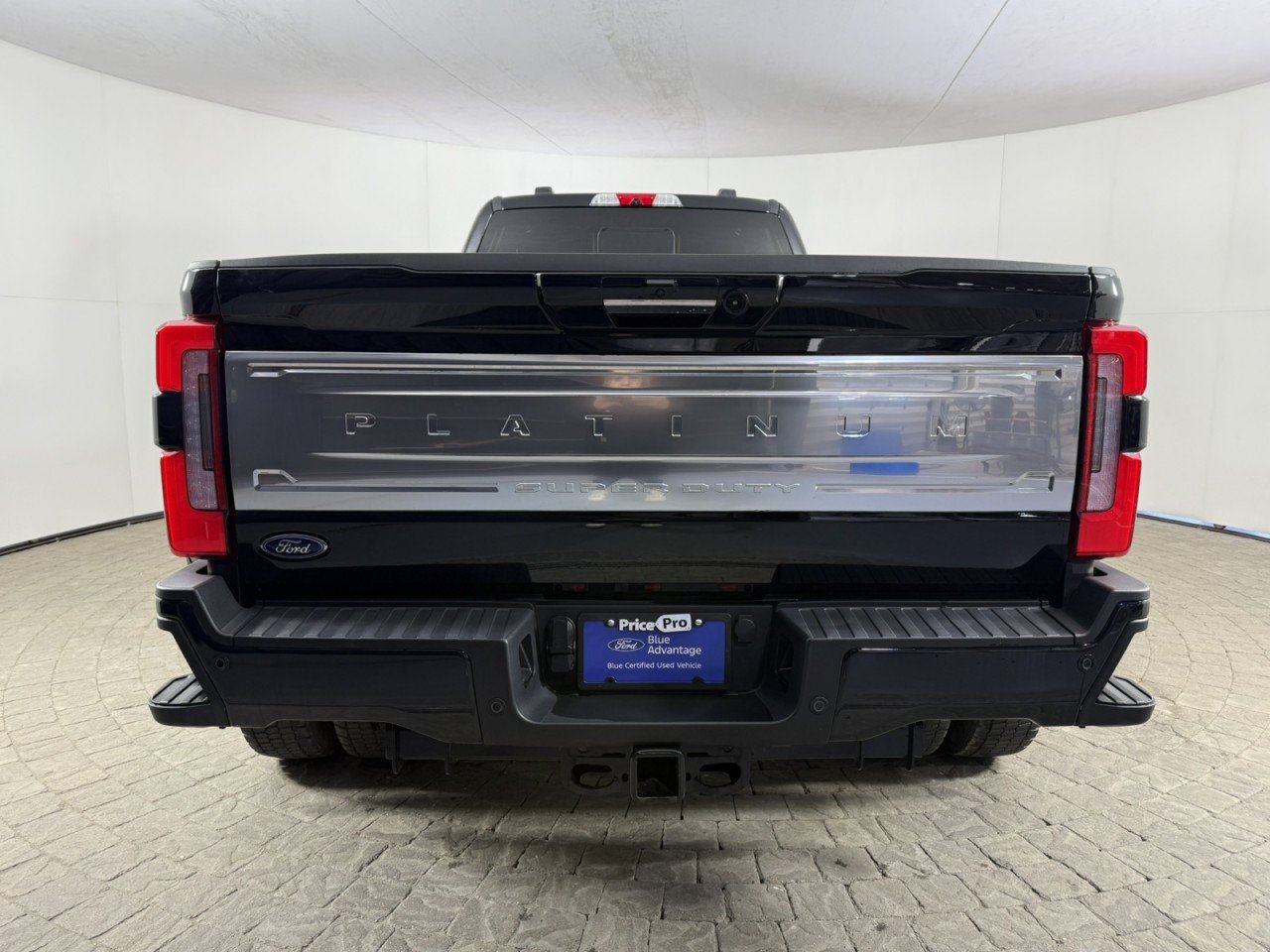 Certified 2024 Ford F450 Platinum w/ FX4 Off-Road Package AWD/4WD image 6
