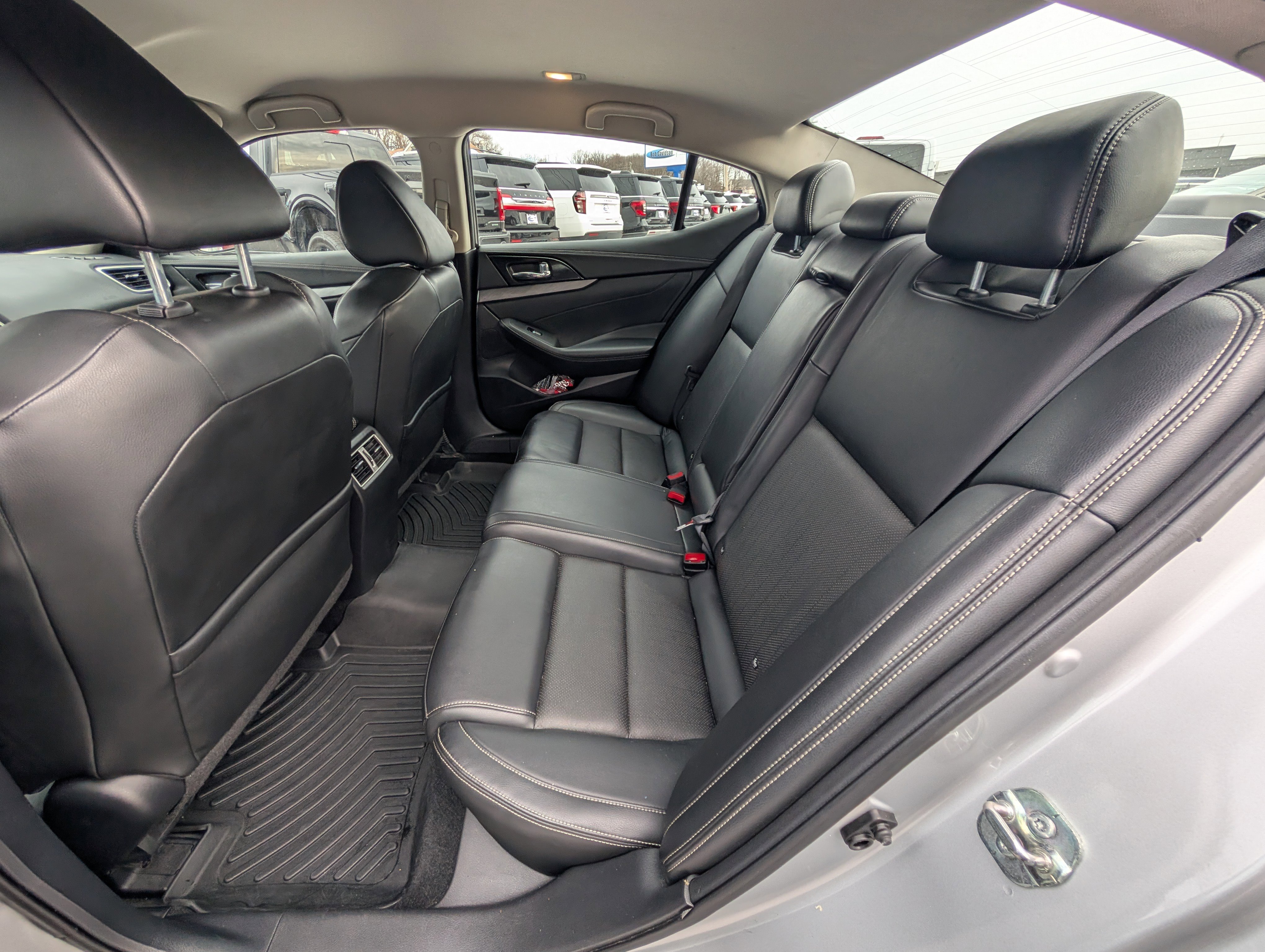 Used 2017 Nissan Maxima 3.5 SV image 15