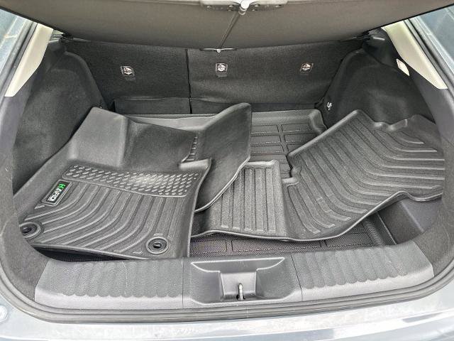 Used 2024 Toyota Prius LE FWD image 28