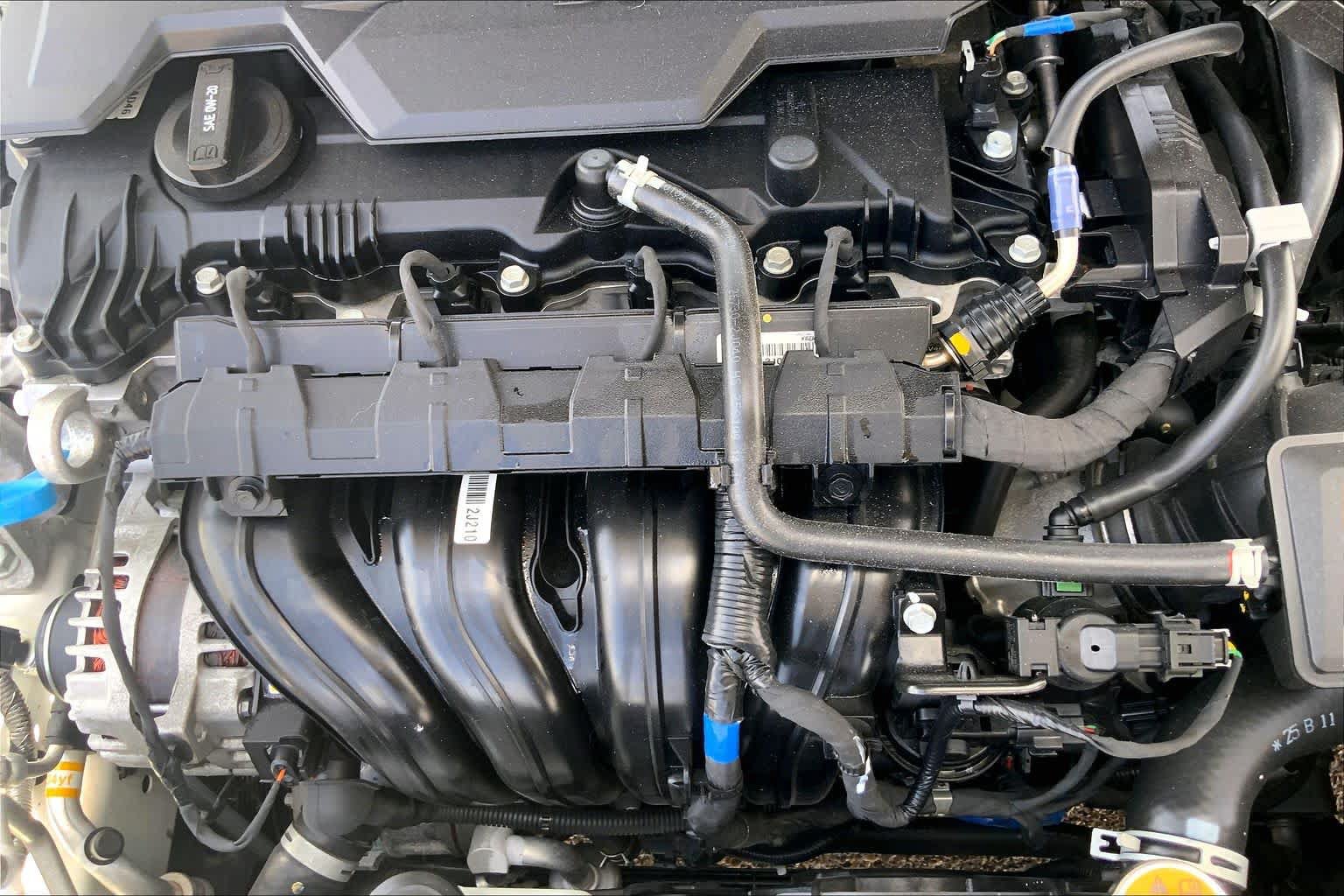 Used 2025 Hyundai Elantra SEL FWD image 33