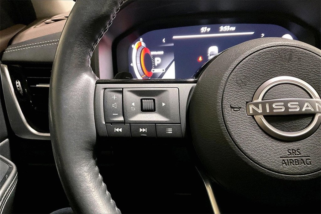 Used 2023 Nissan Rogue Platinum w/ Platinum Premium Package image 17