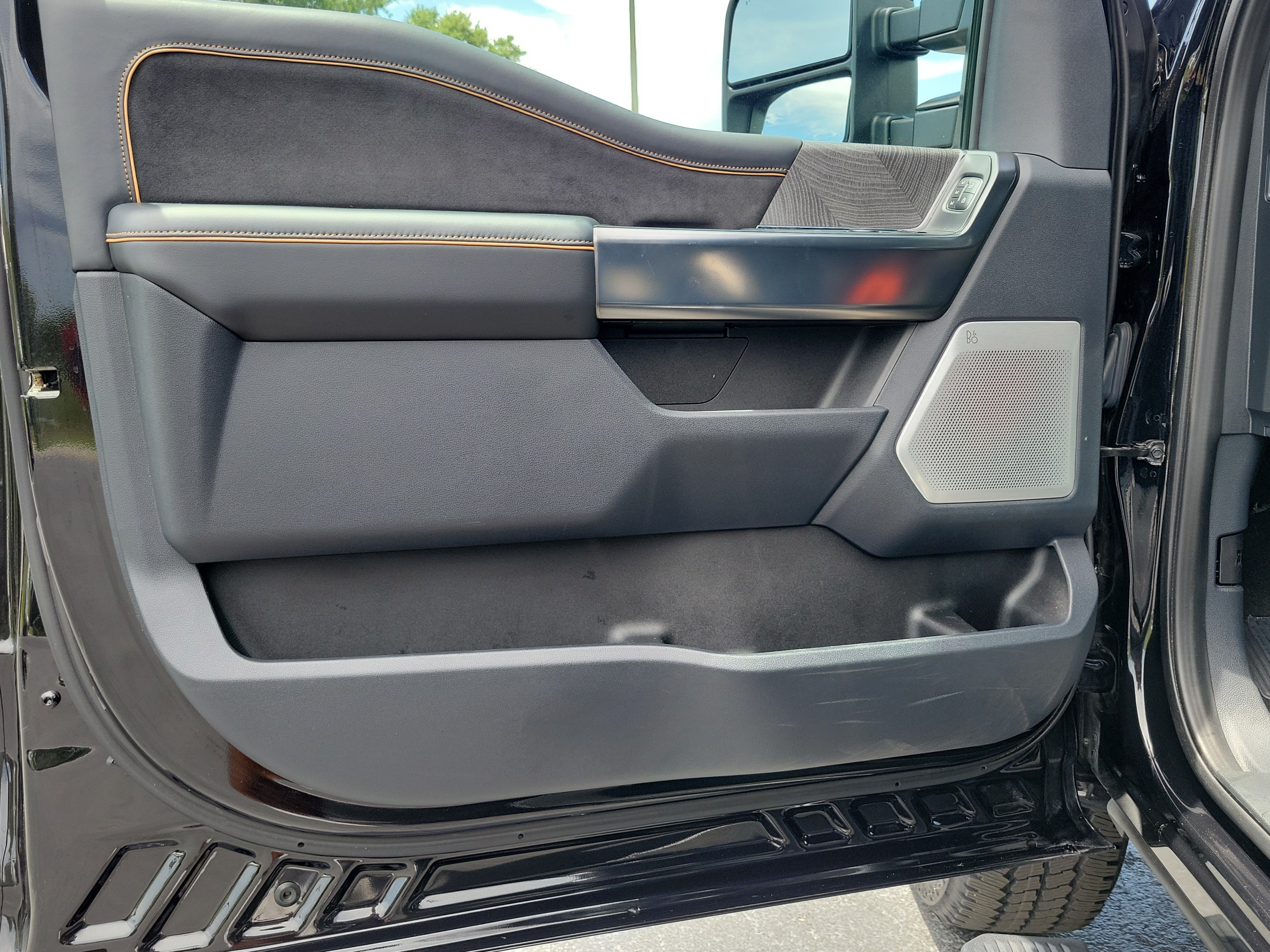 Certified 2024 Ford F250 Platinum AWD/4WD image 17
