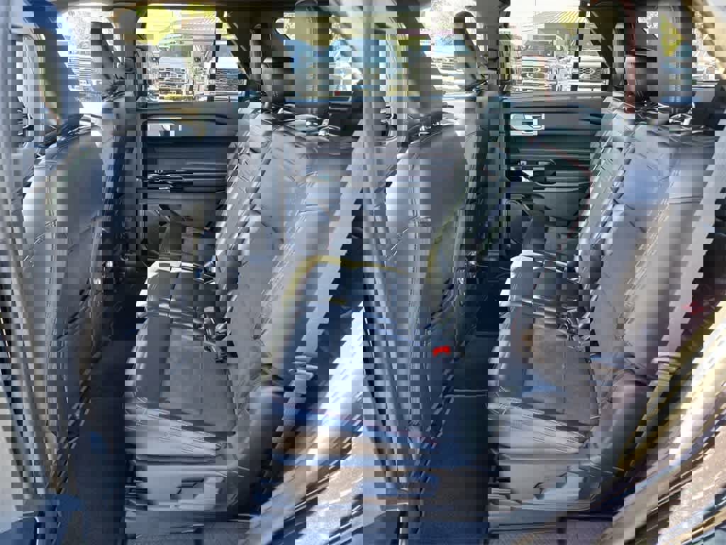 Certified 2022 Ford Explorer ST-Line w/ Class IV Trailer Tow Package image 11