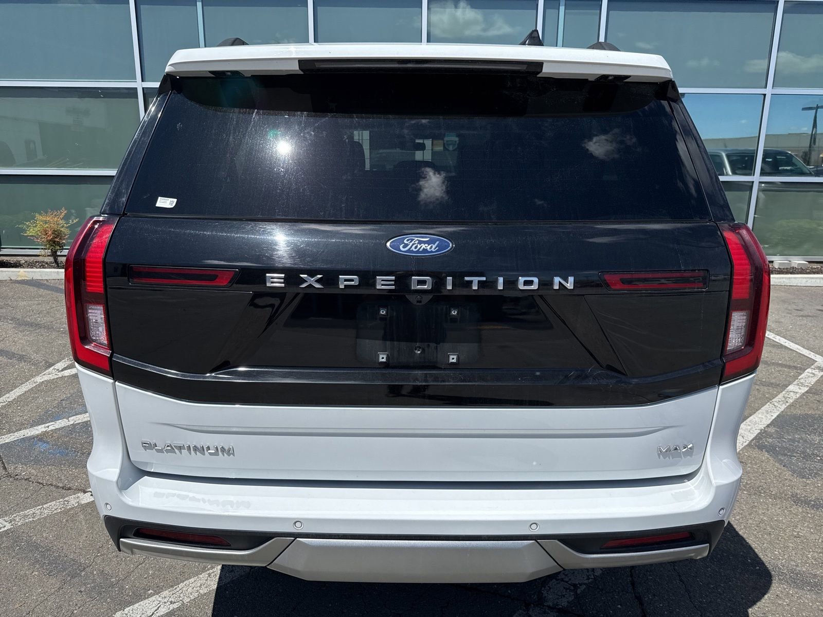 Certified 2025 Ford Expedition Max Platinum AWD/4WD image 4