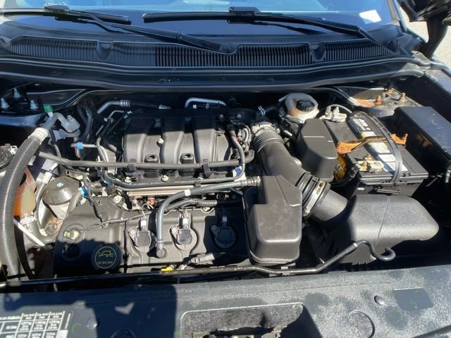Certified 2018 Ford Explorer XLT w/ Equipment Group 201A AWD/4WD image 13