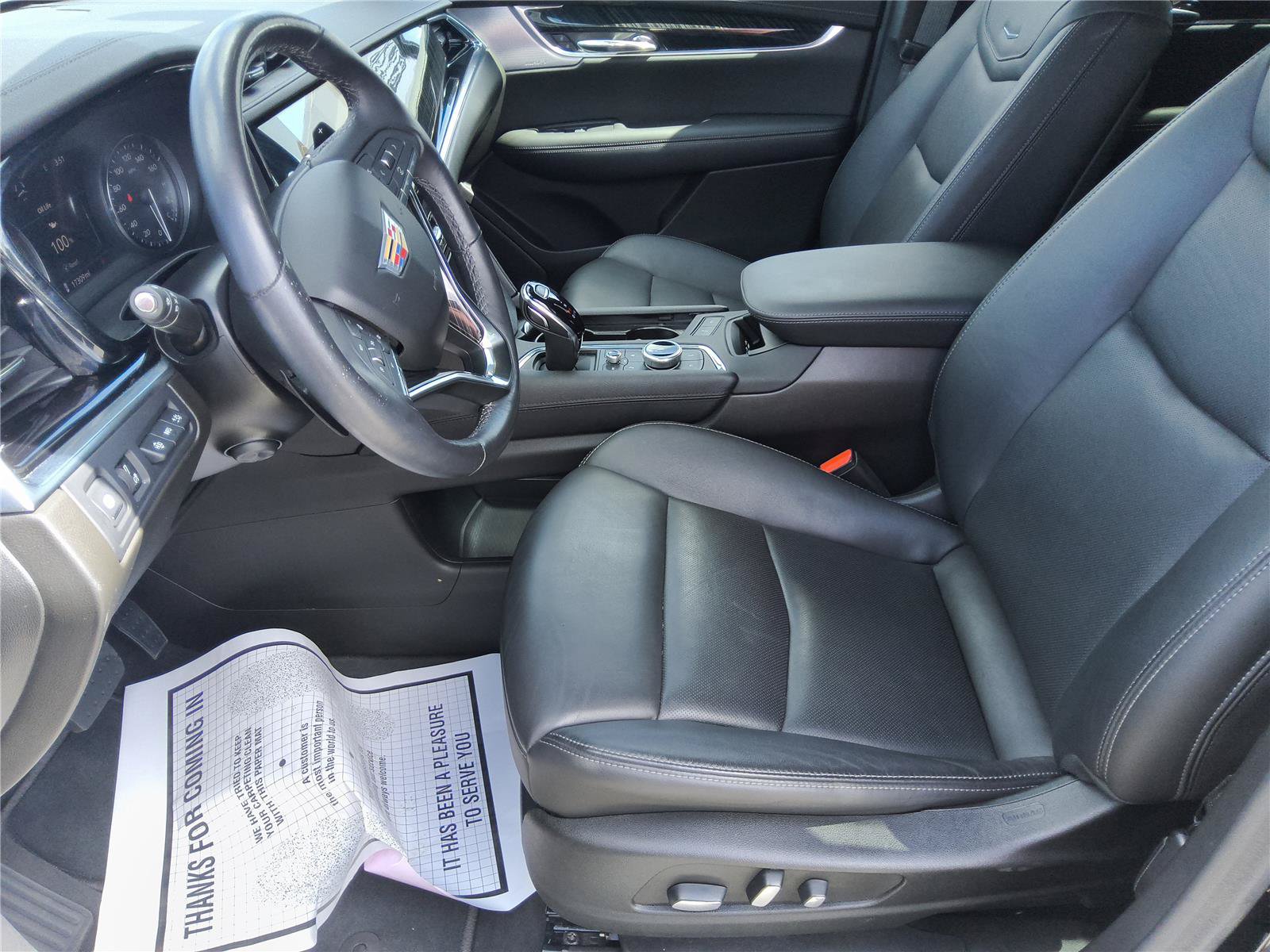 Used 2023 Cadillac XT6 Premium Luxury w/ Technology Package FWD image 18