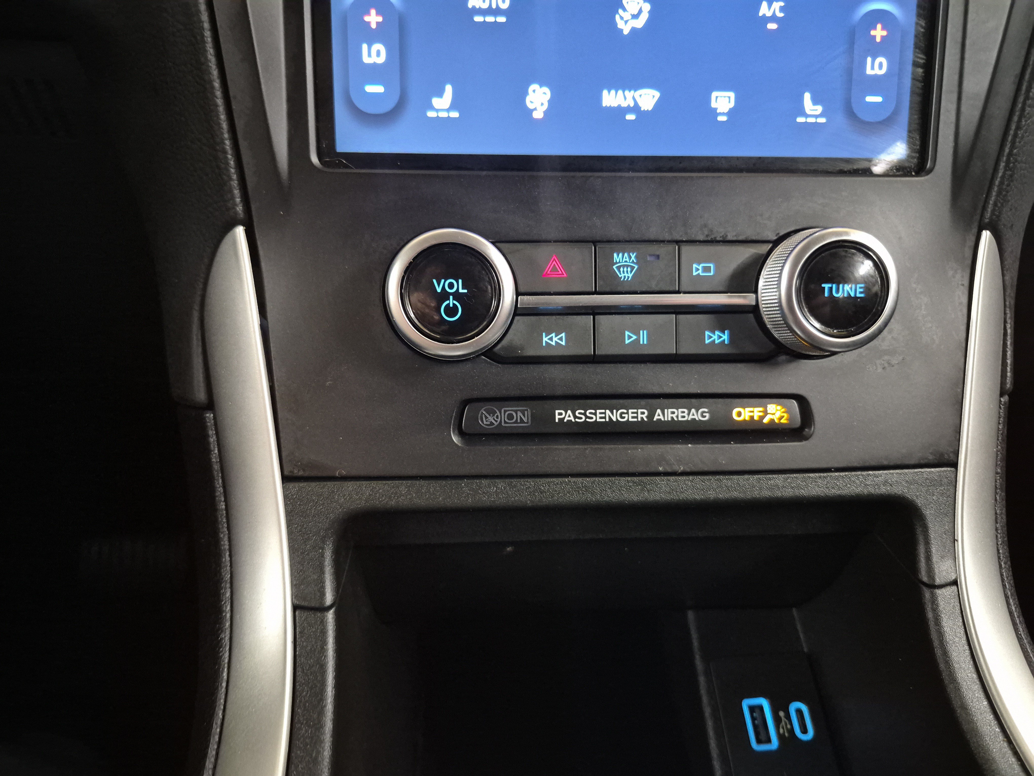 Certified 2024 Ford Edge SEL AWD/4WD image 30