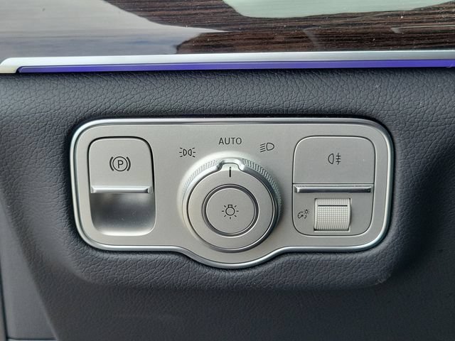 Used 2025 Mercedes-Benz GLS 450 4MATIC image 23