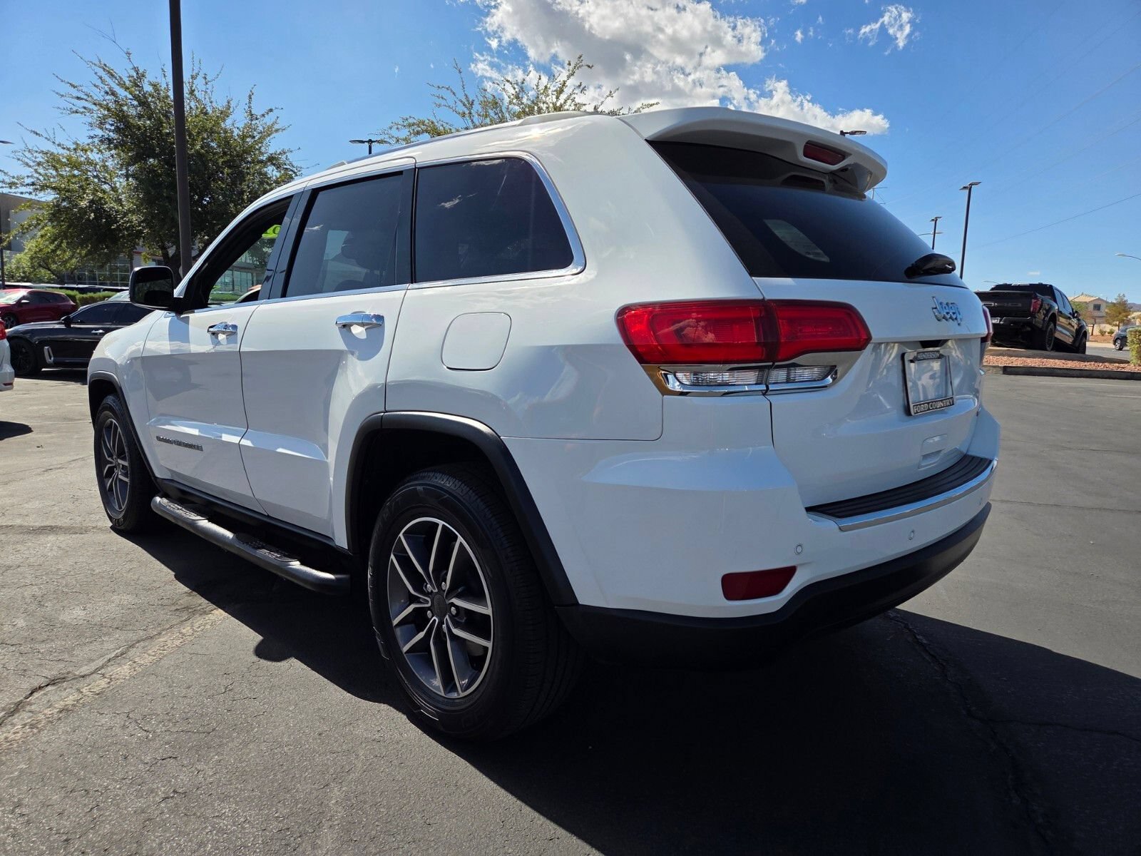 Used 2019 Jeep Grand Cherokee Limited RWD image 4