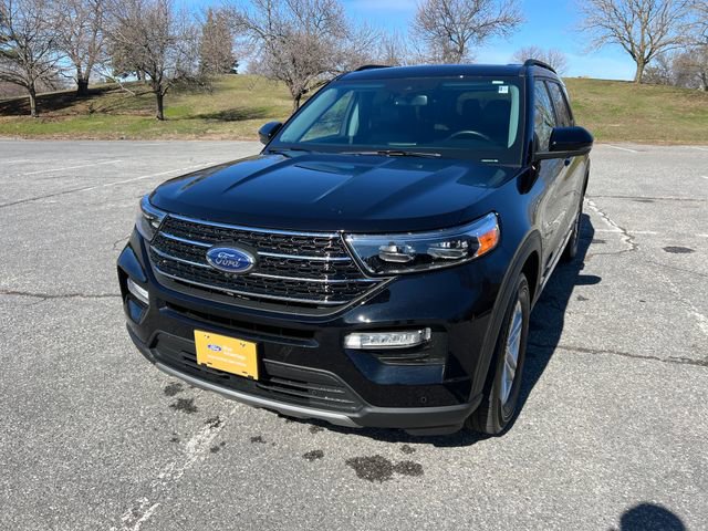 Certified 2023 Ford Explorer XLT w/ Equipment Group 202A image 4