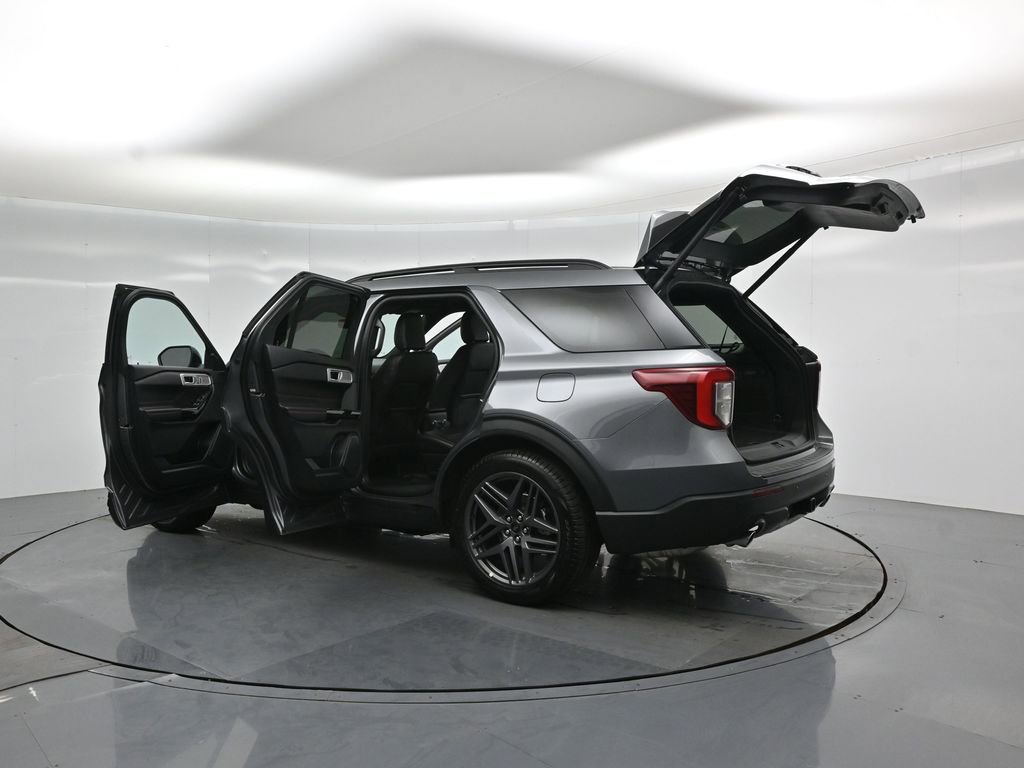 Certified 2024 Ford Explorer ST-Line w/ Class IV Trailer Tow Package RWD image 30