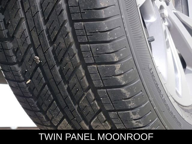 Certified 2023 Ford Explorer XLT w/ Equipment Group 202A image 10