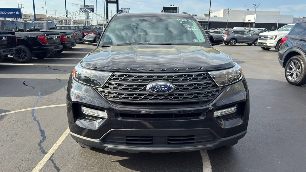 Certified 2023 Ford Explorer XLT w/ Equipment Group 202A image 7