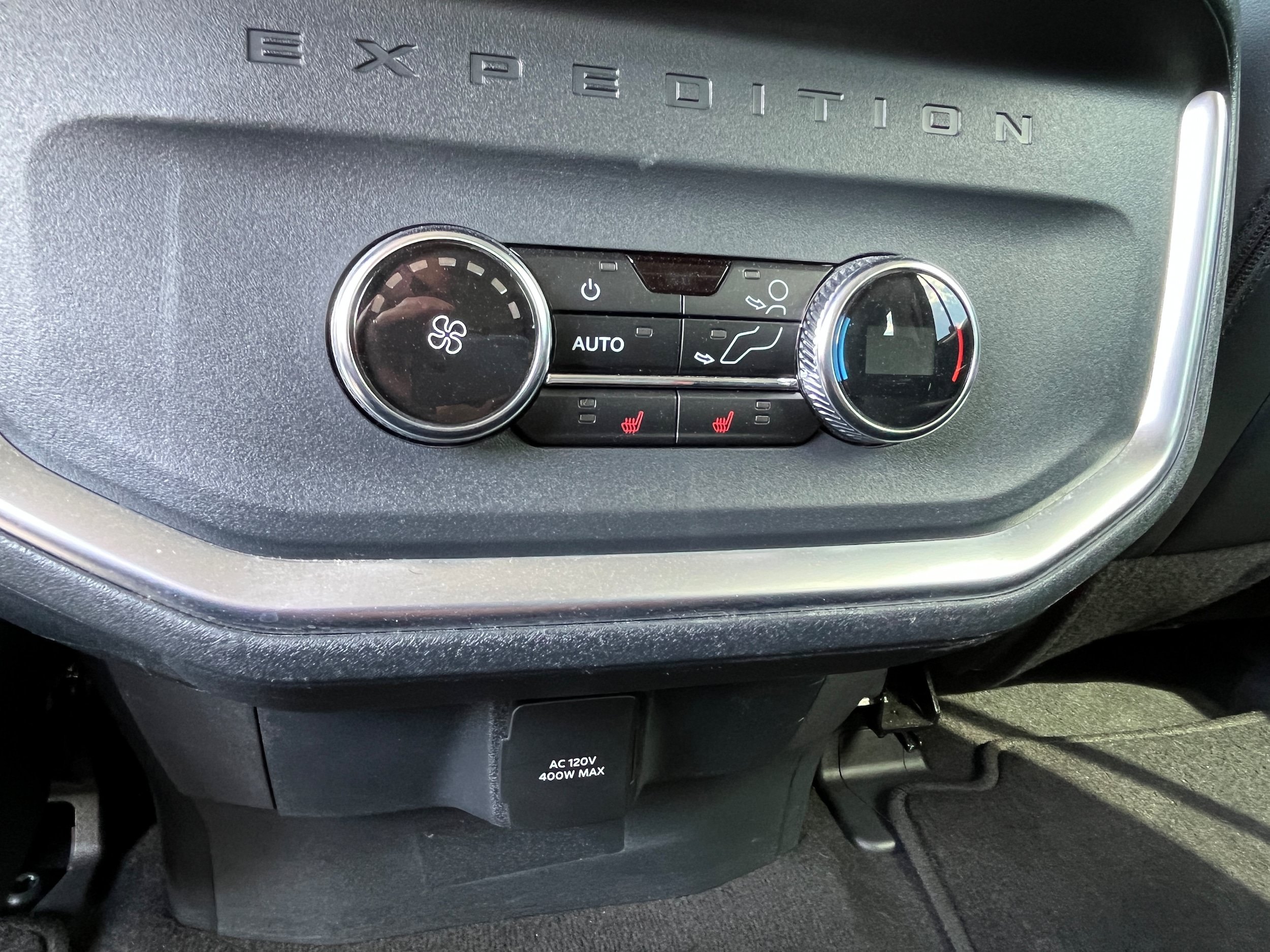 Certified 2025 Ford Expedition Platinum AWD/4WD image 14