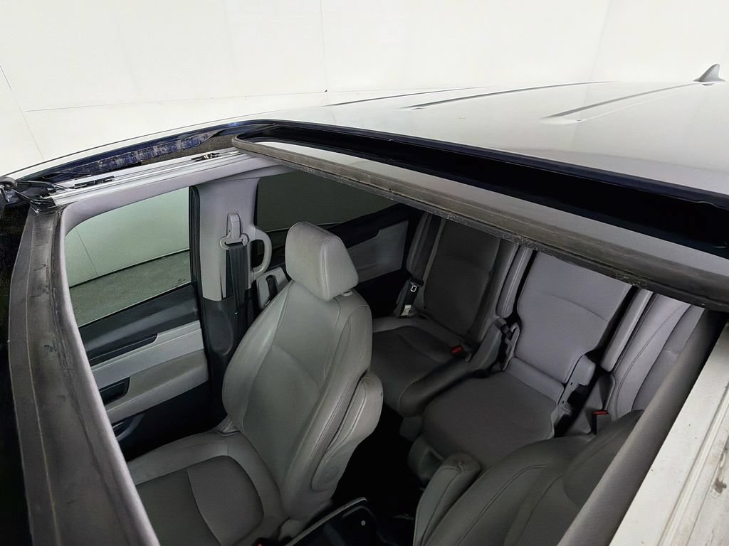 Used 2019 Honda Odyssey EX-L image 16