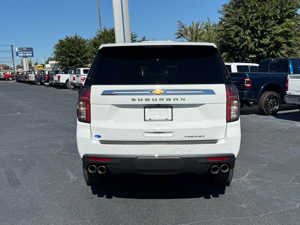 Used 2023 Chevrolet Suburban Premier image 5