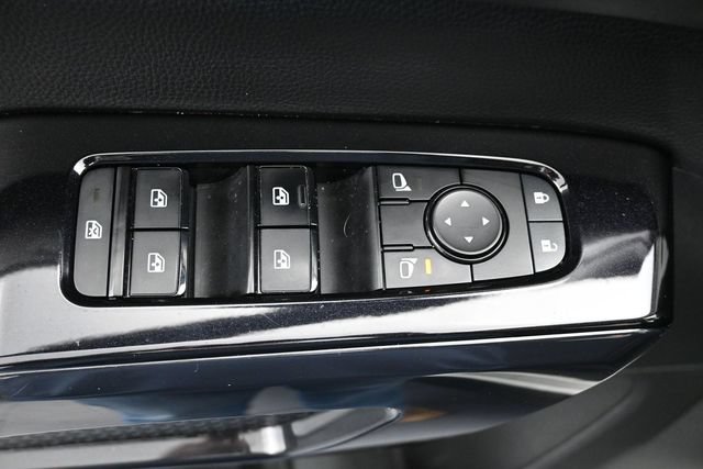 Used 2022 Nissan Pathfinder SV FWD image 14