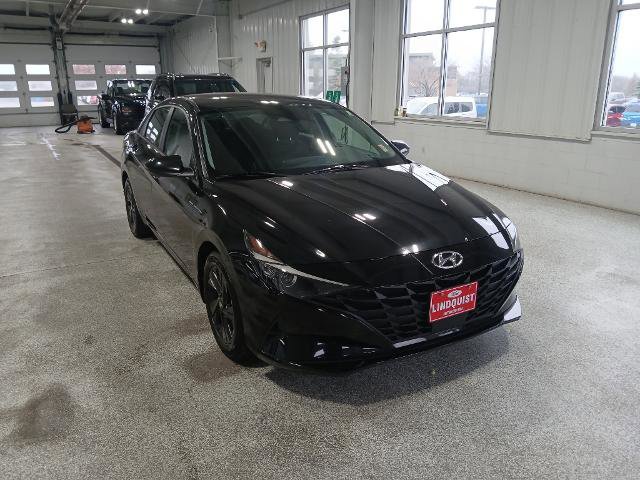 Used 2022 Hyundai Elantra SEL w/ Convenience Package image 7