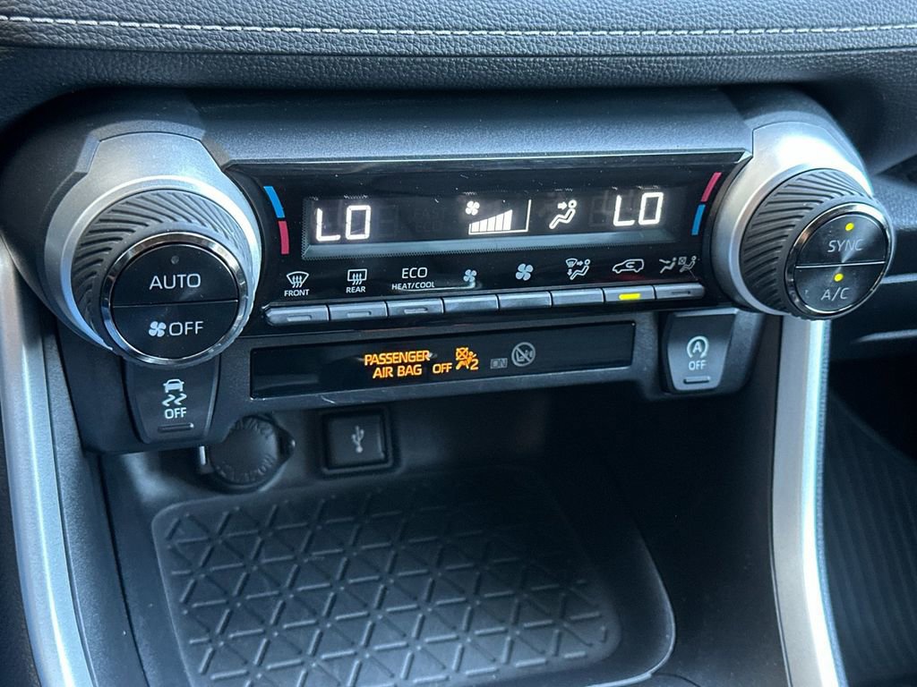 Used 2022 Toyota RAV4 XLE Premium FWD image 19