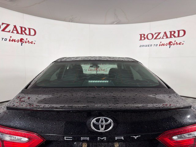Used 2018 Toyota Camry SE FWD image 12
