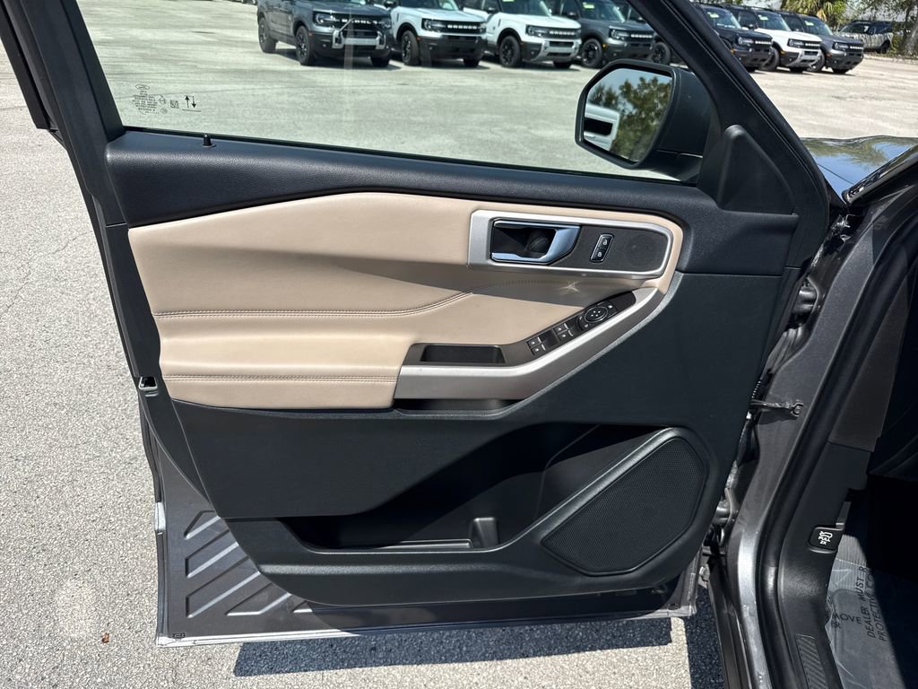 Certified 2024 Ford Explorer XLT w/ Equipment Group 202A image 13