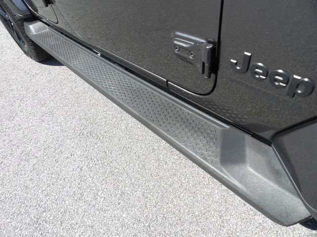Used 2022 Jeep Wrangler Unlimited Sahara AWD/4WD image 13