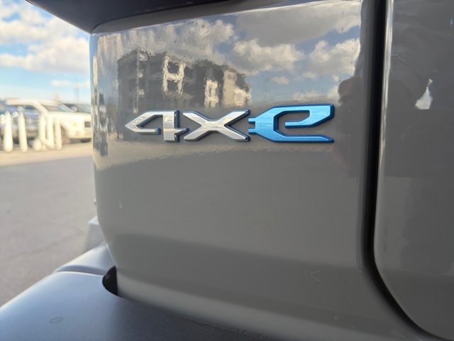 Used 2023 Jeep Wrangler Unlimited Sahara w/ Dual Top Group AWD/4WD image 21