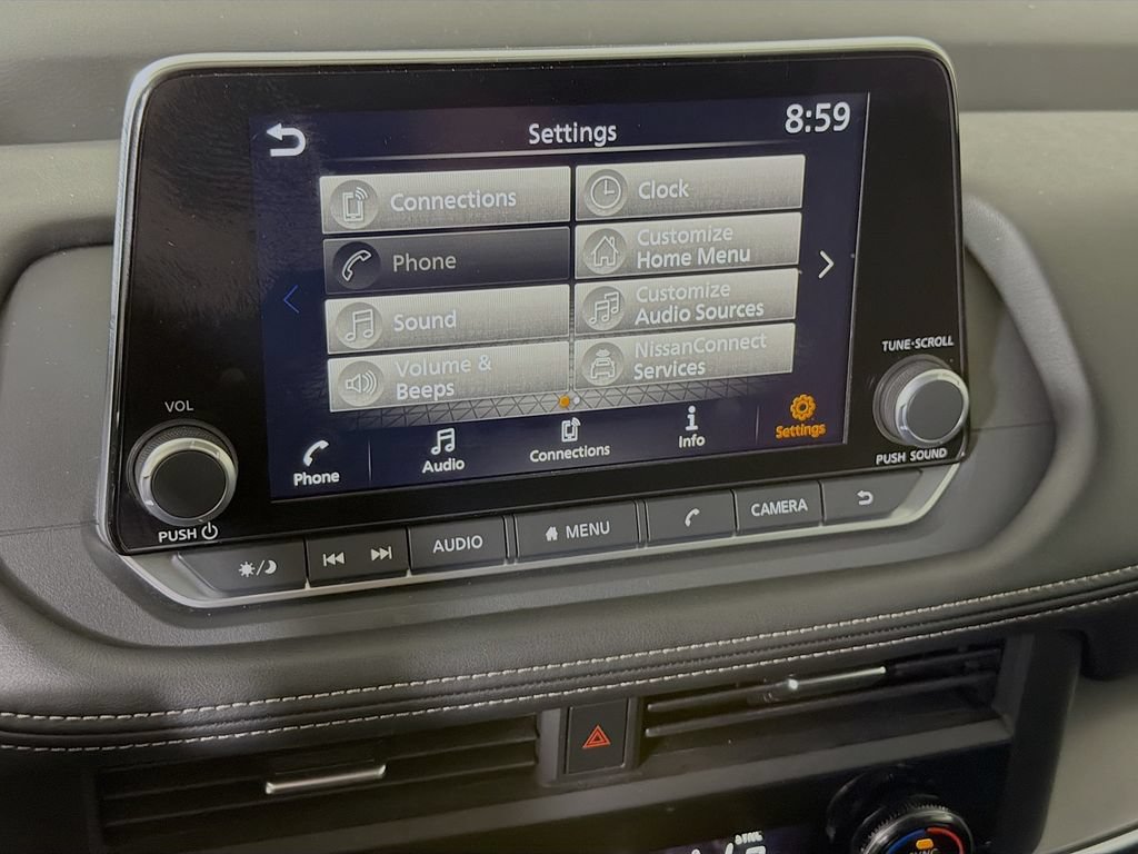 Used 2025 Nissan Rogue SV FWD image 34
