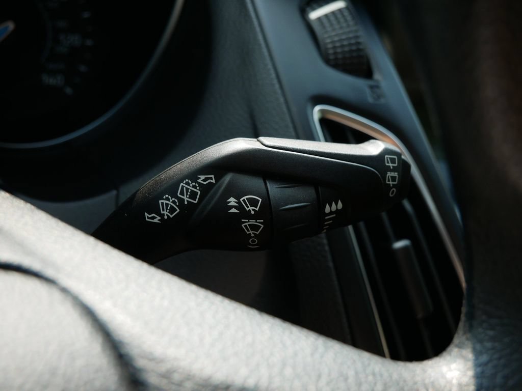 Certified 2018 Ford Focus SEL FWD image 21
