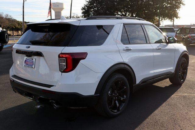 Certified 2023 Ford Explorer ST-Line w/ Class IV Trailer Tow Package image 14