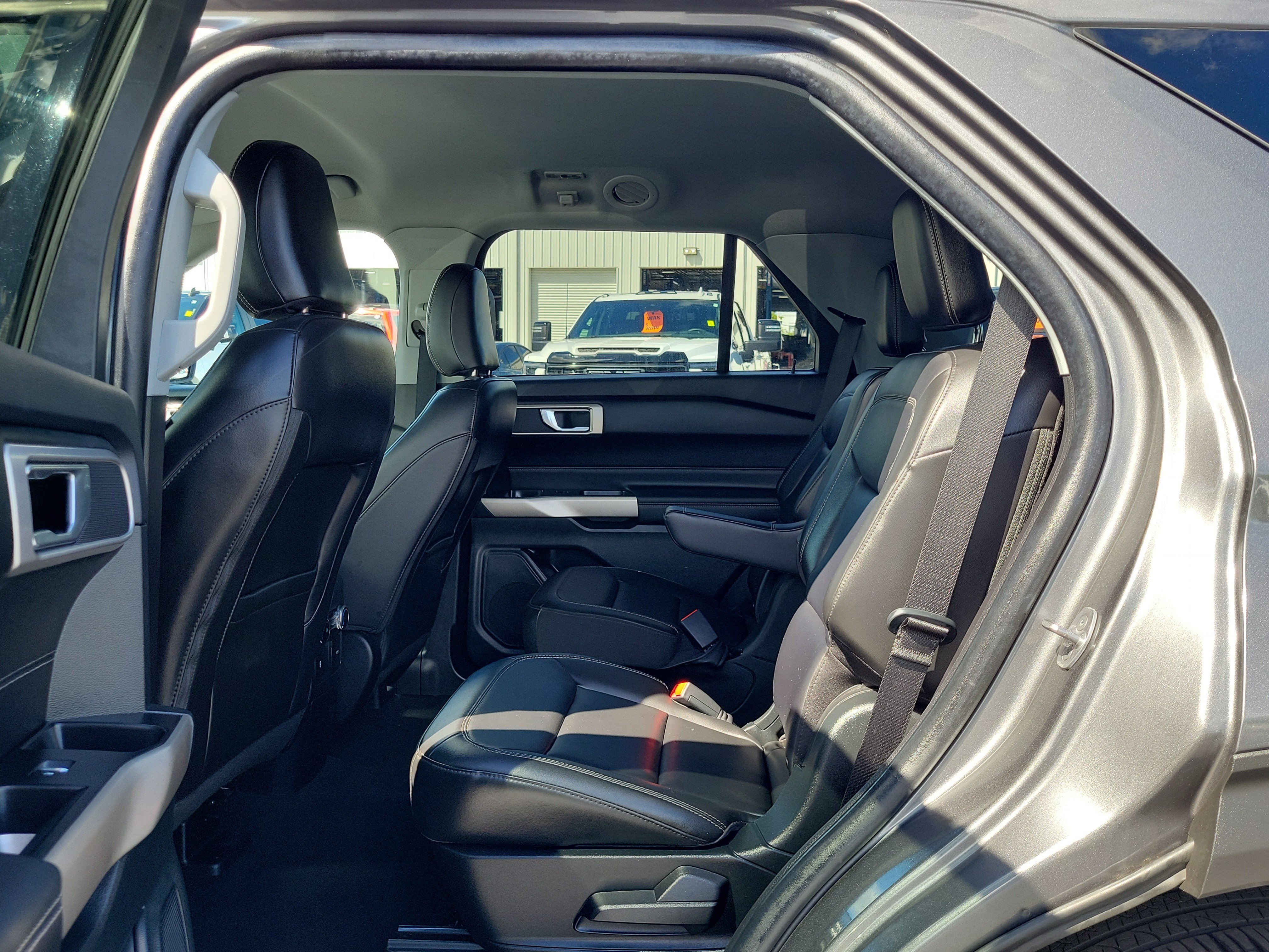 Certified 2023 Ford Explorer XLT w/ Equipment Group 202A RWD image 13