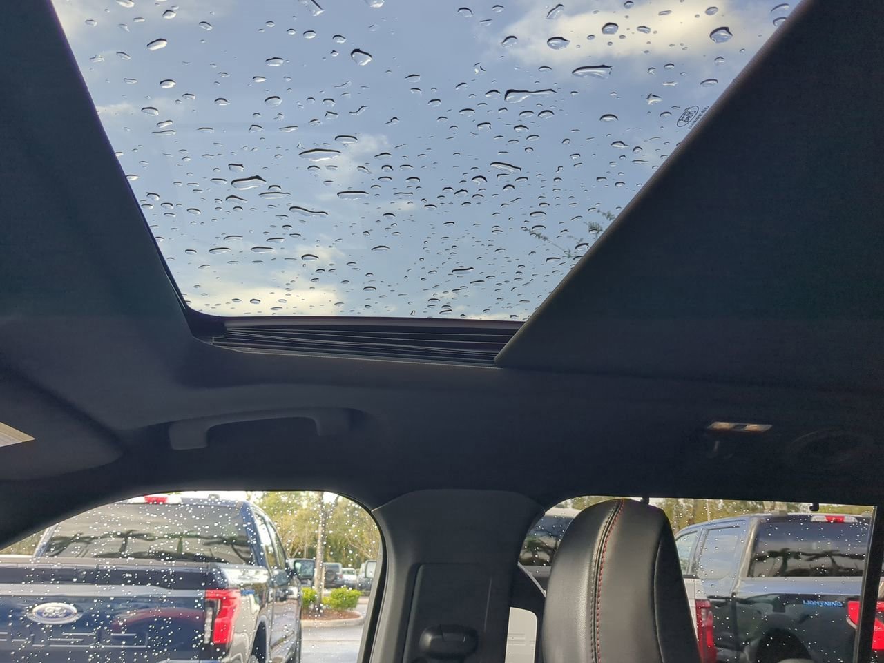 Certified 2025 Ford Explorer ST image 20