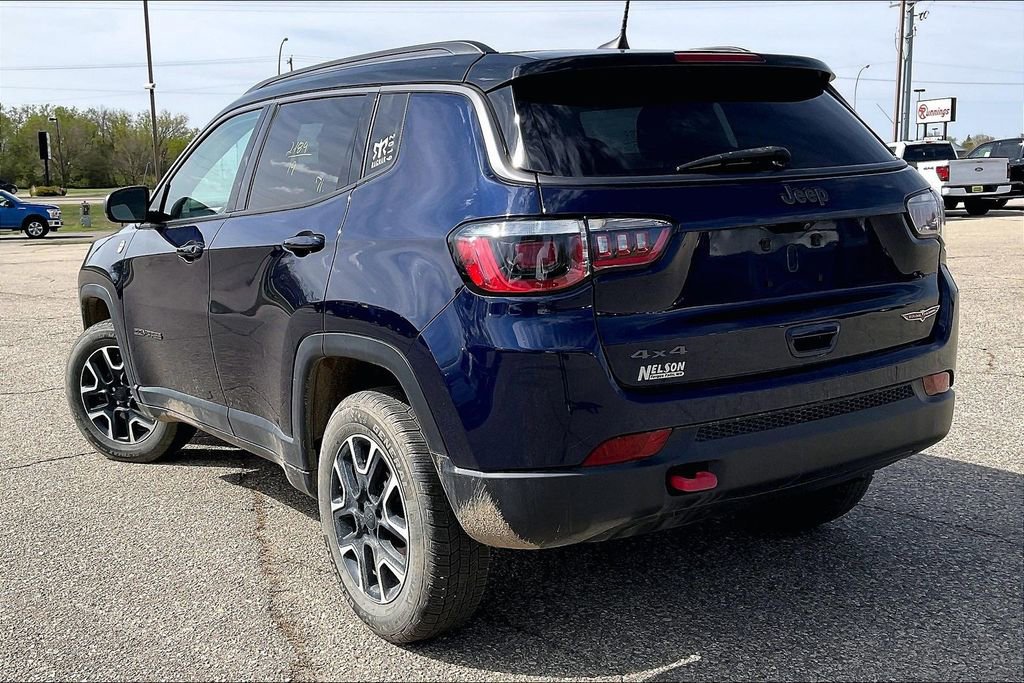 Used 2019 Jeep Compass Trailhawk w/ Cold Weather Group AWD/4WD image 3