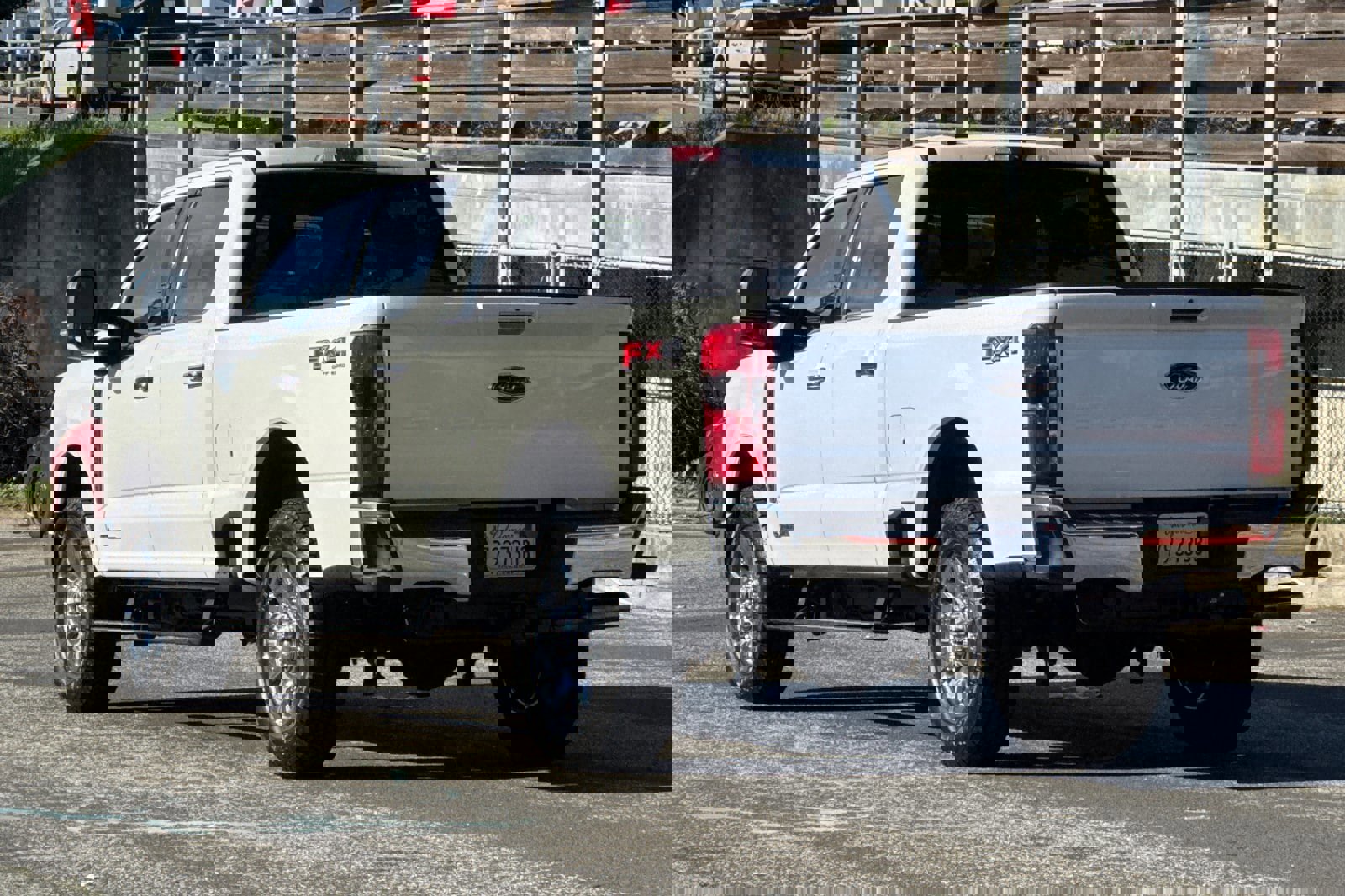 Certified 2023 Ford F250 Lariat w/ Lariat Ultimate Package image 6