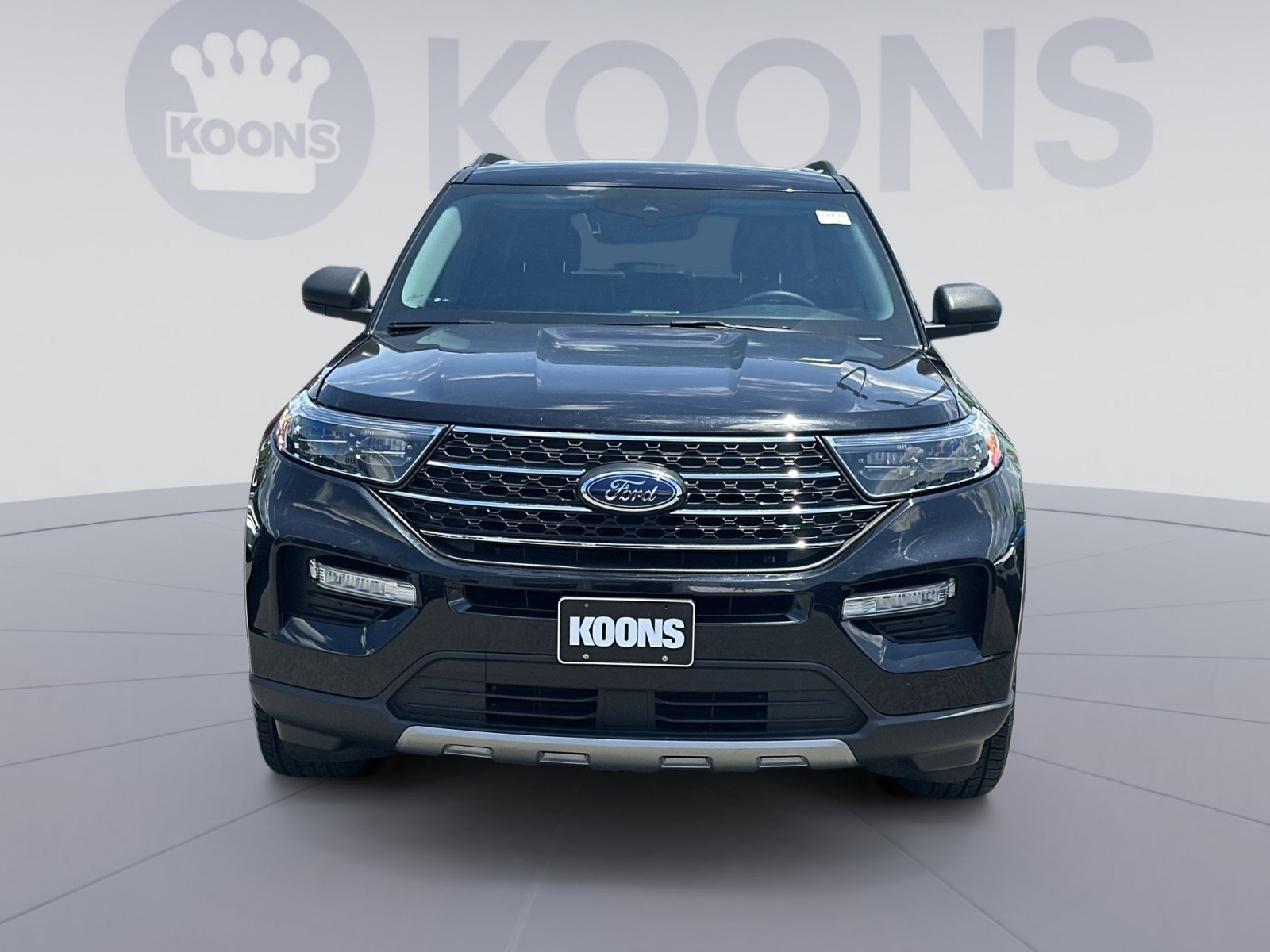 Certified 2022 Ford Explorer XLT w/ Equipment Group 202A AWD/4WD image 4