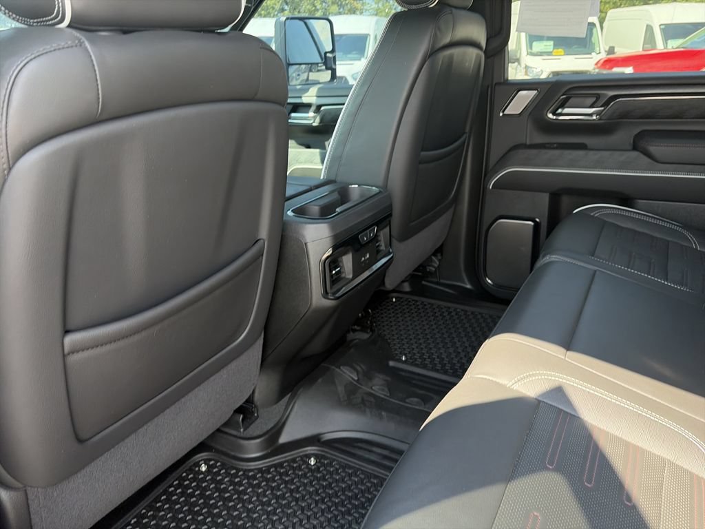 Used 2025 GMC Sierra 2500 AT4X AWD/4WD image 28