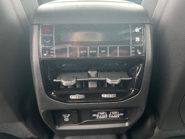 Used 2024 Jeep Grand Cherokee L Limited AWD/4WD image 22