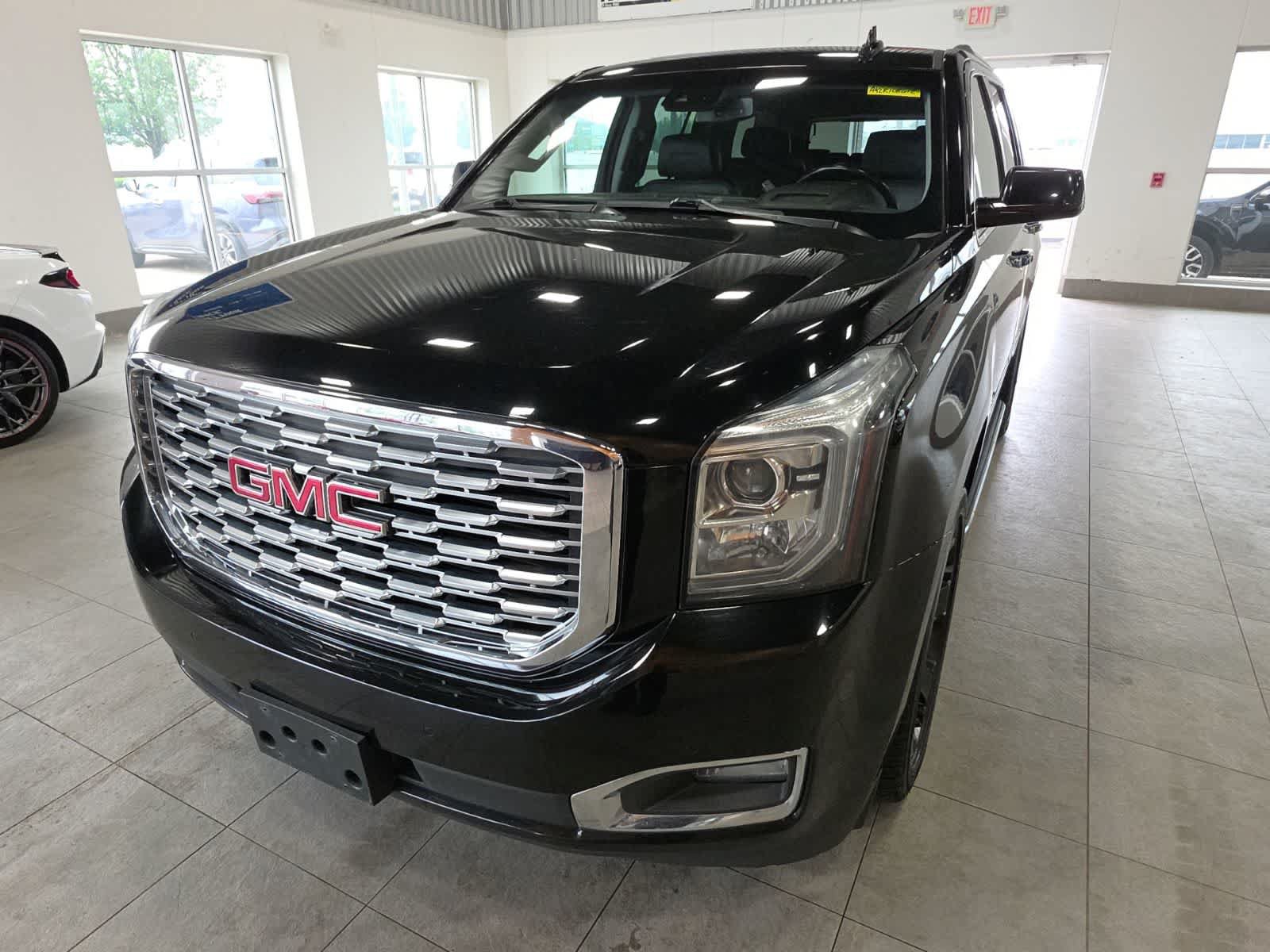 Used 2020 GMC Yukon Denali AWD/4WD image 2